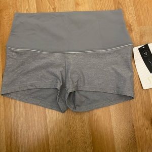 BRAND NEW Lululemon Boogie Short Roll Down